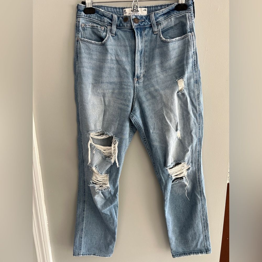 Hollister Curvy Ultra High Rise Mom Jeans Distressed 6R W28